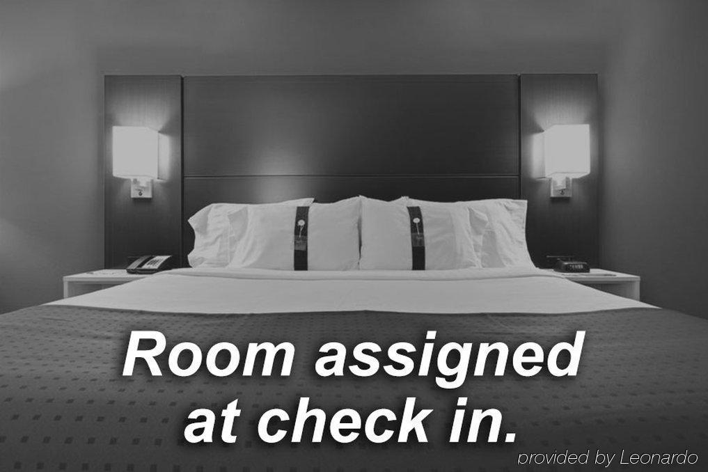 Holiday Inn Express Hotel & Suites Columbia-Fort Jackson By Ihg Esterno foto