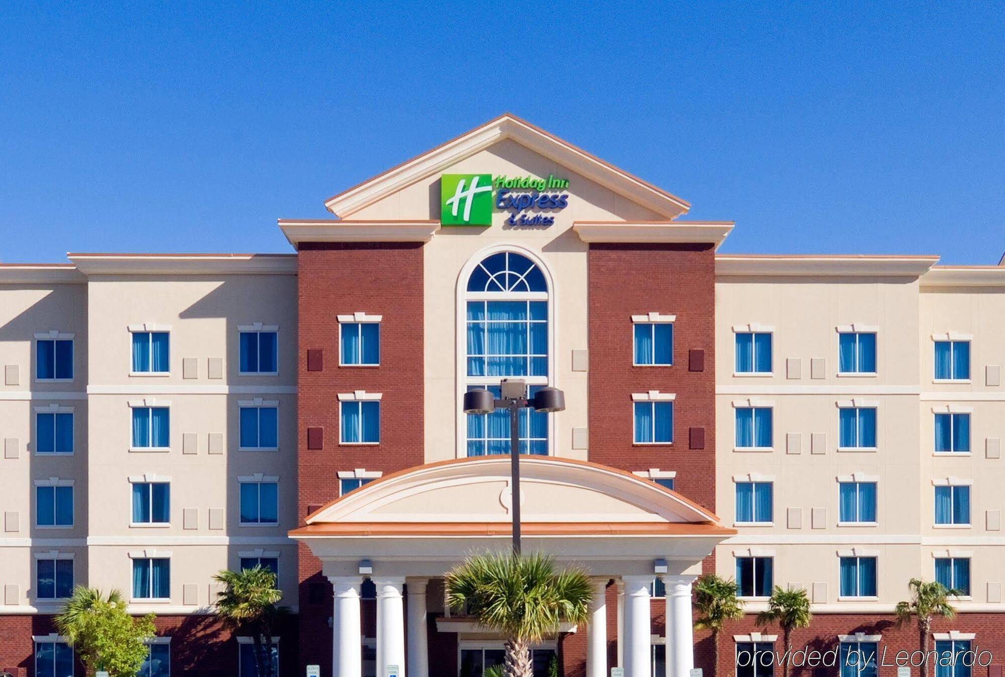 Holiday Inn Express Hotel & Suites Columbia-Fort Jackson By Ihg Esterno foto