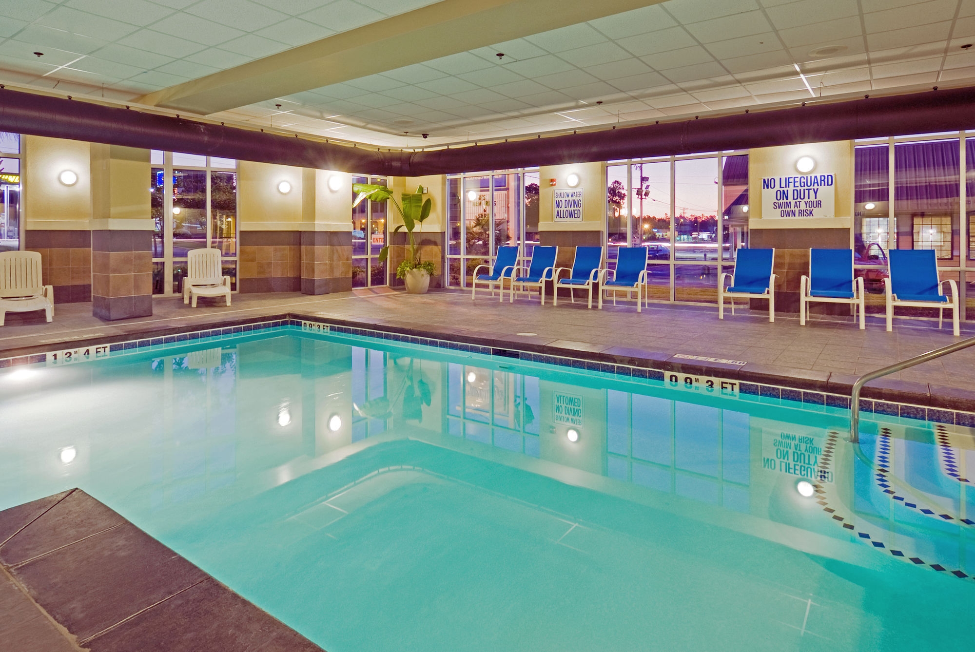 Holiday Inn Express Hotel & Suites Columbia-Fort Jackson By Ihg Esterno foto